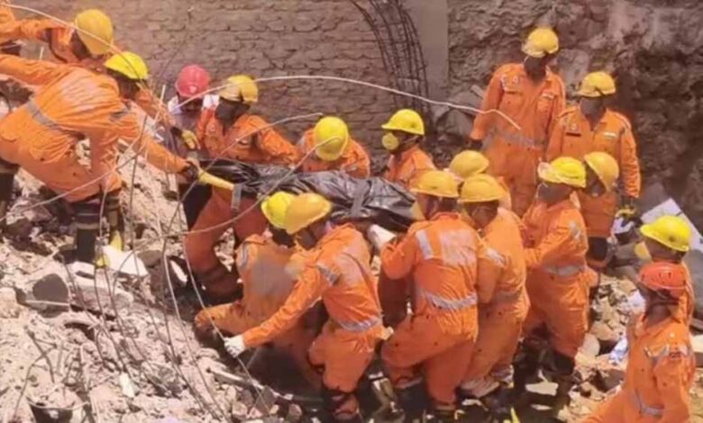 अनूपपुर हादसा: बिल्डिंग गिरने से 3 की मौत, मुख्यमंत्री ने पीड़ितों को लाखों की मदद देने का किया ऐलान