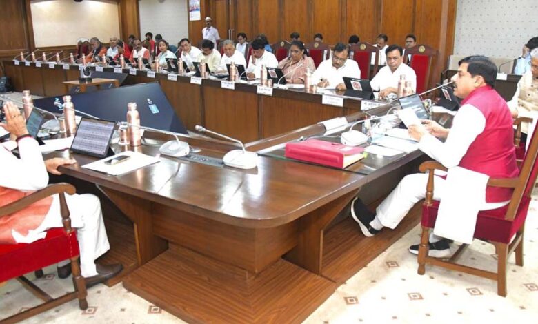 MP कैबिनेट का बड़ा फैसला: अनुसूचित जनजाति छात्रों को छात्रगृह योजना में ₹10,000, उज्जैन में एयरबस संचालन