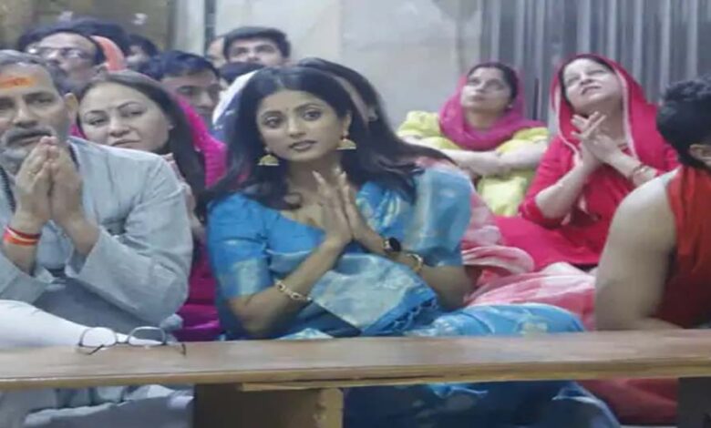 केरला स्टोरी-2 और साउथ इंडियन फिल्म की एक्ट्रेस महाकाल पहुंची, कई सितारों ने किए दर्शन