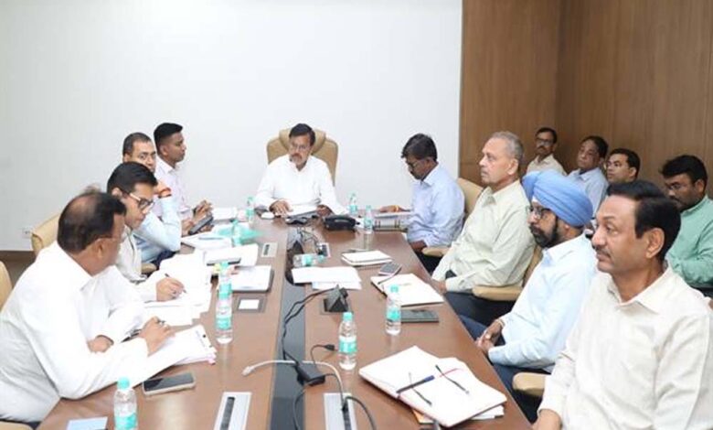 पाँचों बिजली कम्पनी स्वीकृत पदों में भर्ती प्रक्रिया शीघ्र करें: ऊर्जा मंत्री तोमर