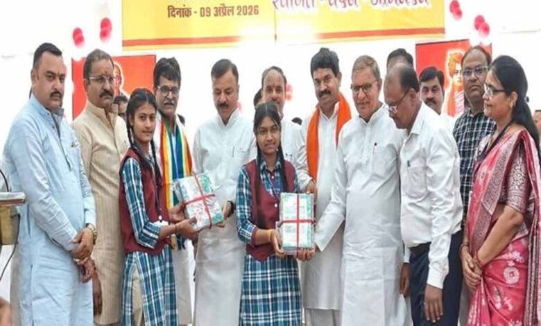 नवीन शिक्षा नीति विद्यार्थियों को रोजगारमूलक शिक्षा प्रदान करने और संस्कृति एवं पारिवारिक मूल्यों से जोड़ने का कर रही है कार्य : स्कूल शिक्षा मंत्री सिंह