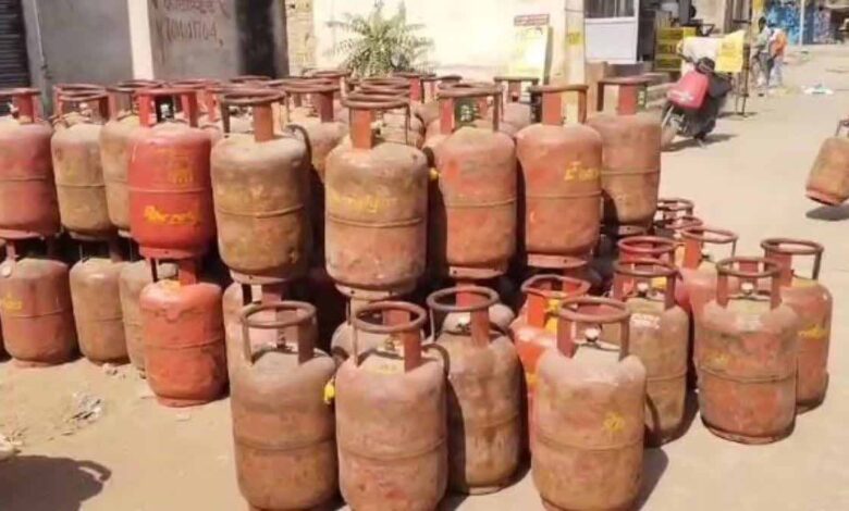 2866 स्थानों पर हुई जाँच, 4283 गैस सिलेण्डर जब्त