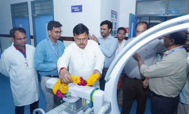 बिरला नगर अस्पताल को मिली नई सौगात, ऊर्जा मंत्री तोमर ने किया सी-आर्म मशीन का शुभारंभ