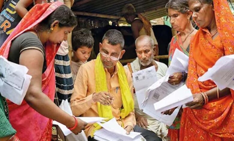 SIR वोटर लिस्ट अपडेट: 12 राज्यों में 6.08 करोड़ नाम हटे, यूपी और बंगाल में सबसे बड़ा बदलाव