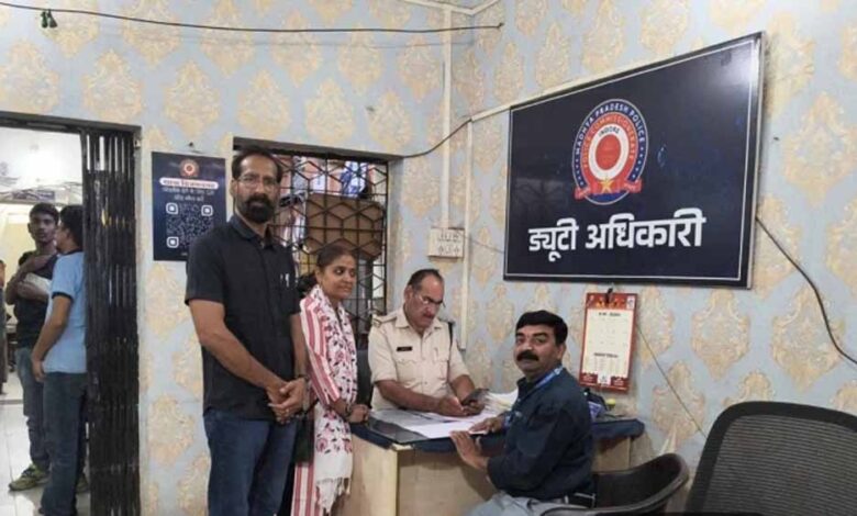 इंदौर में कॉपी-किताब माफिया पर कार्रवाई: प्राइवेट स्कूल संचालक, प्रिंसिपल और दुकानदारों पर FIR