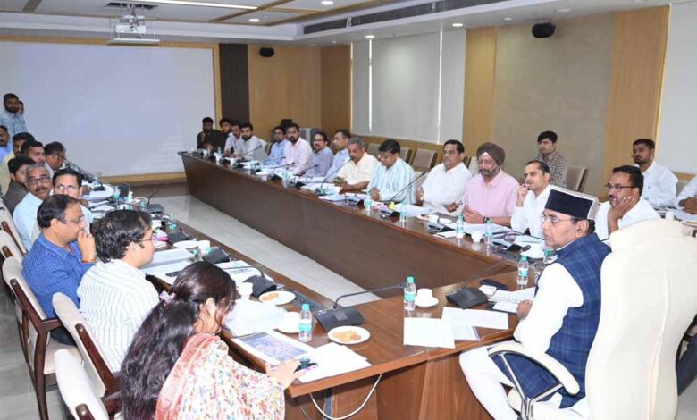 मानसून से पहले सड़क और सीवेज सहित सभी बुनियादी ढांचे को करें दुरुस्त : मंत्री सारंग