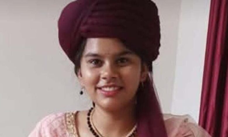 अबेर की बेटी कृति सिंह ने 92.6% अंक प्राप्त कर गार्डियन गाइड पब्लिक हायर सेकंडरी स्कूल सतना का नाम किया रोशन