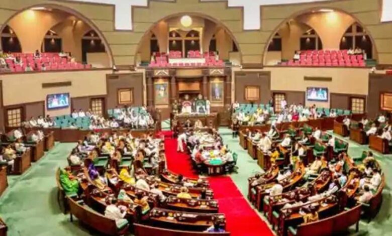 प्रदेश की राजनीति में बड़ा बदलाव: 345 विधानसभा और 43 लोकसभा सीटें, 33% महिला आरक्षण से बदलेंगे समीकरण