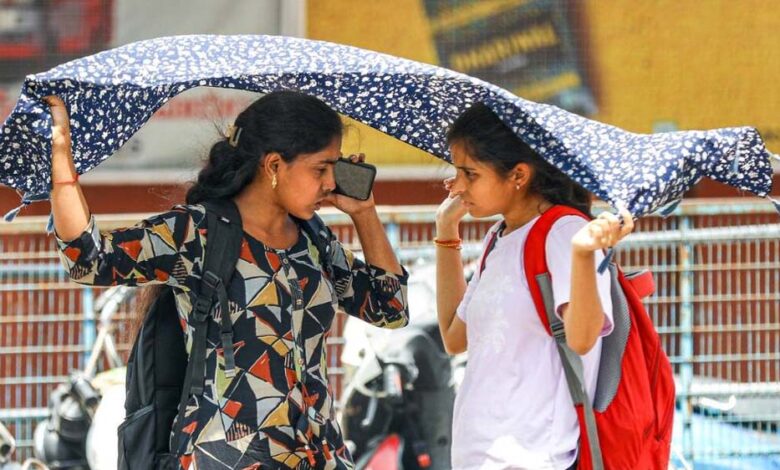 मध्य प्रदेश में धूप और गर्मी का कहर, नर्मदापुरम में 43 डिग्री तक तापमान, लू के चलते बदला स्कूलों का समय