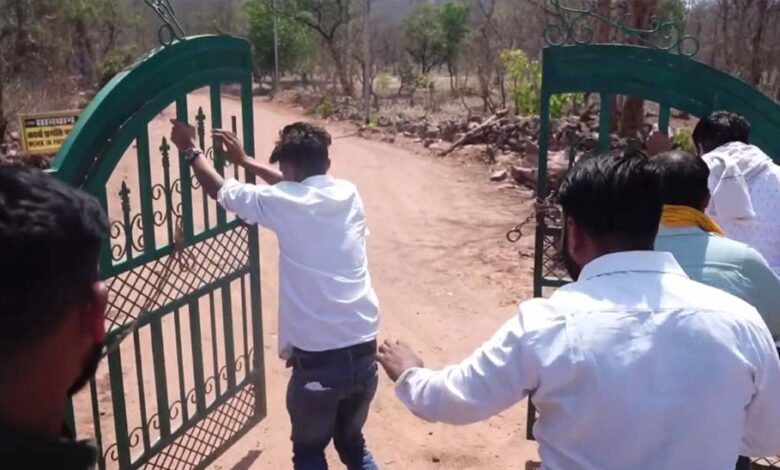 छतरपुर में यूथ कांग्रेस प्रदेश उपाध्यक्ष सहित 50 युवकों के खिलाफ FIR, केन-बेतवा आंदोलनकारियों से जबरन मिलने पर मामला दर्ज