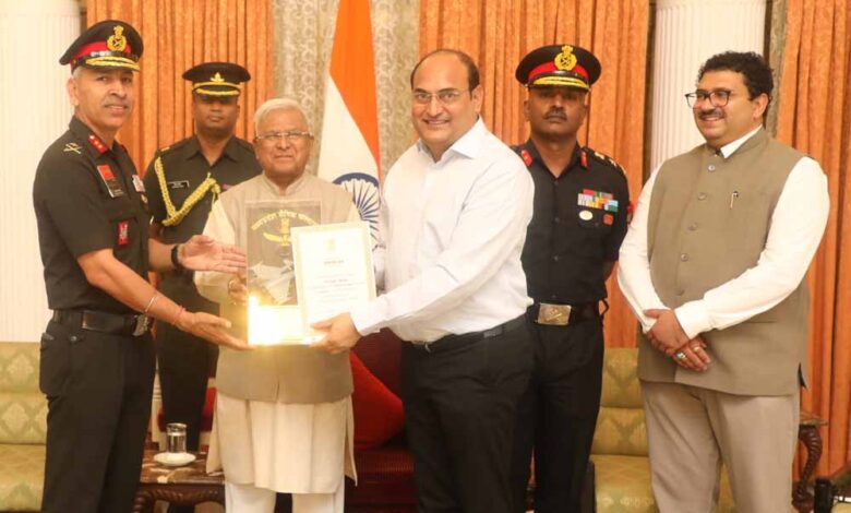 सशस्त्र सेना झंडा निधि में योगदान, राष्ट्र भक्ति की सशक्त अभिव्यक्ति : राज्यपाल पटेल