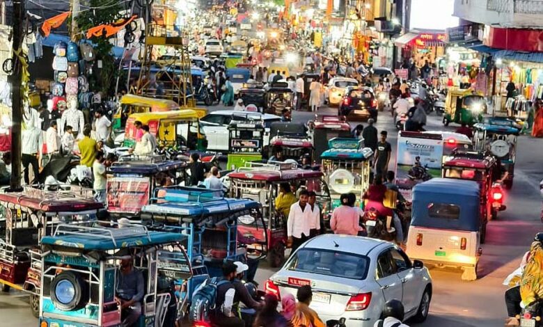 इंदौर में ट्रैफिक समस्या का समाधान, प्रशासन का कदम – अब ई रिक्शा पर लगेंगे रंग-बिरंगे स्टीकर और तय होंगे रूट