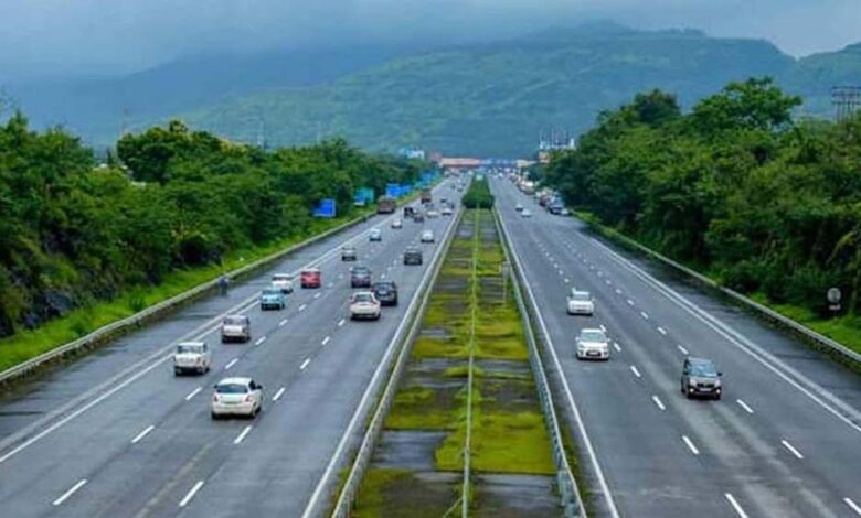 इकोनॉमिक कॉरिडोर से रोकेगा बुंदेलखंड से पलायन, लखनऊ से इंदौर तक बनाने की तैयारी