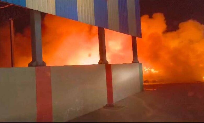 Bhopal के कचरा ट्रांसफर स्टेशन में भीषण आग, बुझाने में लगे 10 घंटे