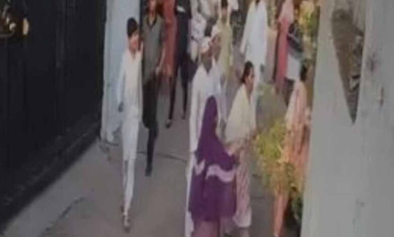 Shyamla Hills में घर में घुसकर तोड़फोड़, महिला से मारपीट कर फरार हुए आरोपी