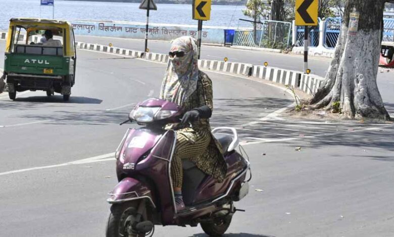 एमपी में गर्मी का कहर, 7 साल का रिकॉर्ड टूटा; पारा 43°C पार, इंदौर-उज्जैन की रातें सबसे तपती