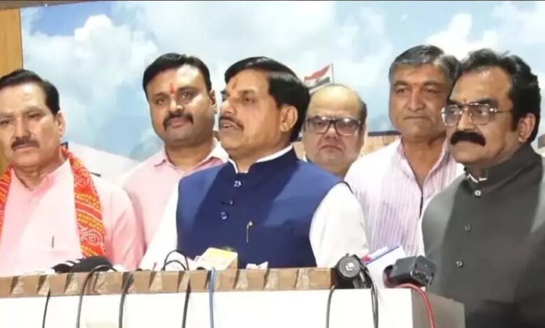 MP विधानसभा में महिलाओं को 33% आरक्षण का शासकीय संकल्प ध्वनिमत से पारित, CM मोहन ने कांग्रेसियों को बताया गिरगिट