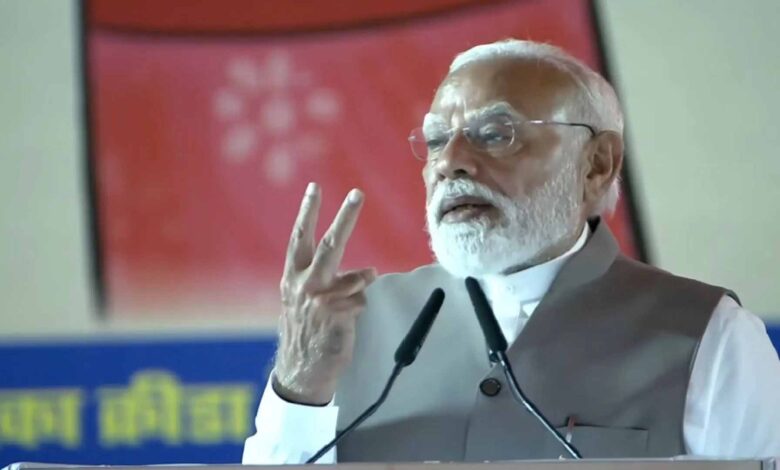 वाराणसी में पीएम मोदी का दौरा: 6300 करोड़ की सौगात के साथ महिला सशक्तिकरण पर बड़ा संदेश