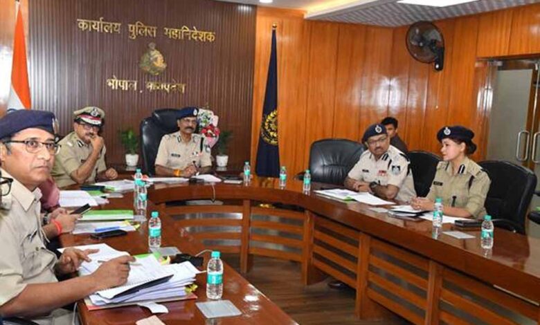 पुलिस महानिदेशक  कैलाश मकवाणा की अध्‍यक्षता में रेलवे सुरक्षा एवं सिंहस्थ-2028 की तैयारियों को लेकर पुलिस मुख्यालय में उच्चस्तरीय समन्‍वय समिति की बैठक आयोजित