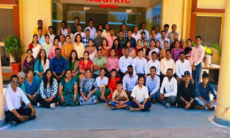 अल्पविराम टूल किट के माध्यम से जीवन में कराया जा रहा है आनंद का अहसास