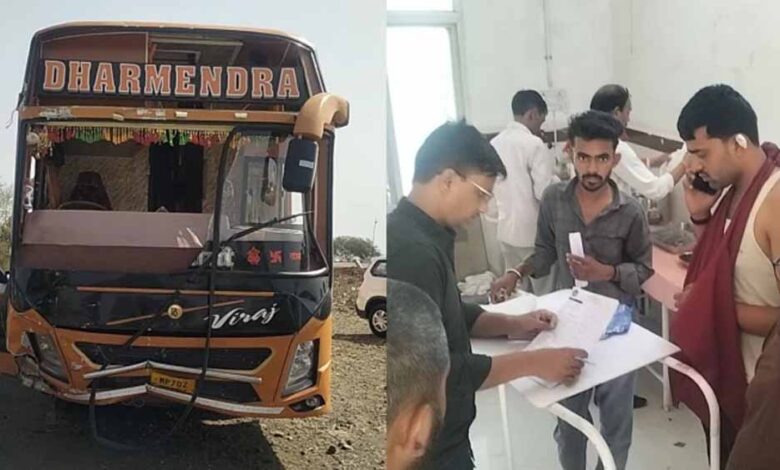 शादी की खुशियां मातम में बदलीं: राजगढ़ में बारात की बस पलटी, 3 की मौत, 19 घायल