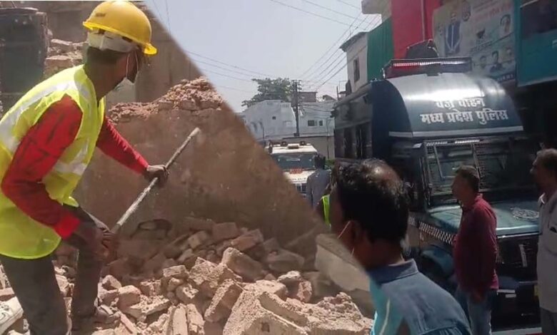 खंडवा चर्बी कांड पर मोहन सरकार का बड़ा एक्शन! लाइसेंस खत्म होने के बावजूद चल रही थी फैक्ट्री, दो अफसर सस्पेंड