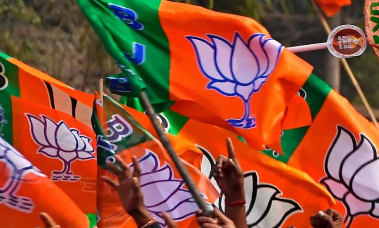 बीजेपी का बड़ा फैसला: सोशल मीडिया पर अब नहीं भेज सकेंगे ‘सूचना-संदेश’