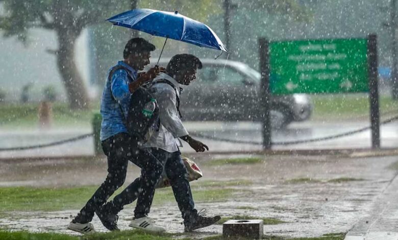 प्रदेश में दो सिस्टम एक्टिव, 13 जिलों में आंधी-बारिश का अलर्ट; जबलपुर और रीवा संभाग प्रभावित