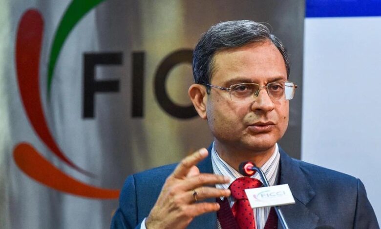 क्या-बंद-हो-जाएंगे-कागज-के-नोट?-rbi-गवर्नर-ने-प्लास्टिक-करेंसी-को-लेकर-दिया-बड़ा-अपडेट