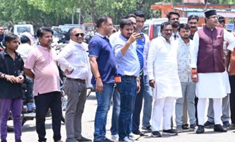 नरेला-में-बारिश-पूर्व-तैयारियों-की-जमीनी-हकीकत-जांचने-निकले-मंत्री-सारंग